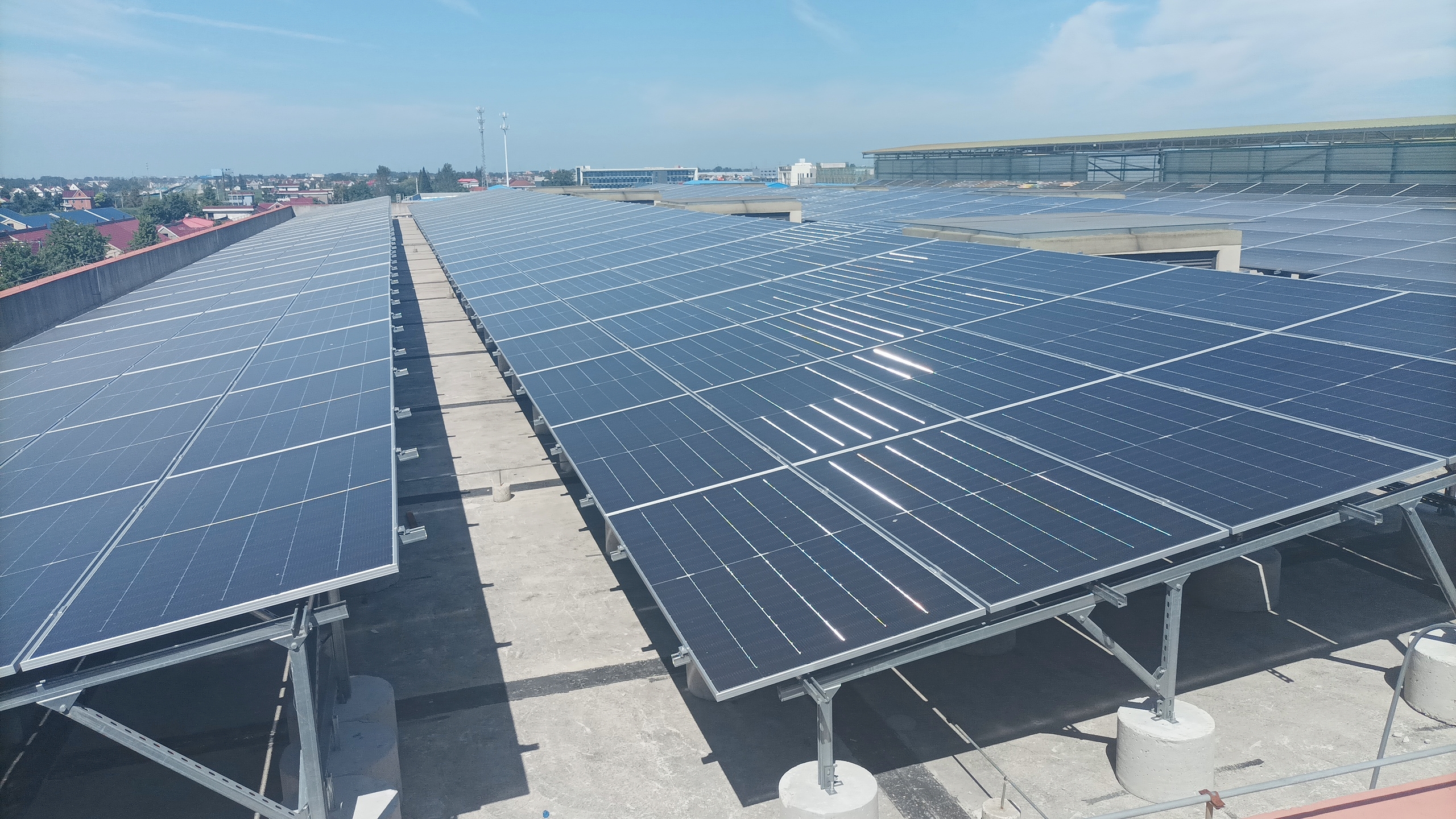 通眾旺開展屋頂光伏發(fā)電項目，打造智能綠色工廠